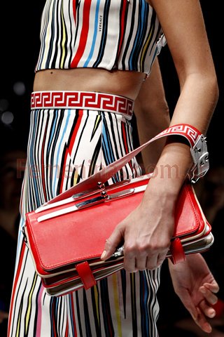 Tendencias carteras moda 2012 Versace d